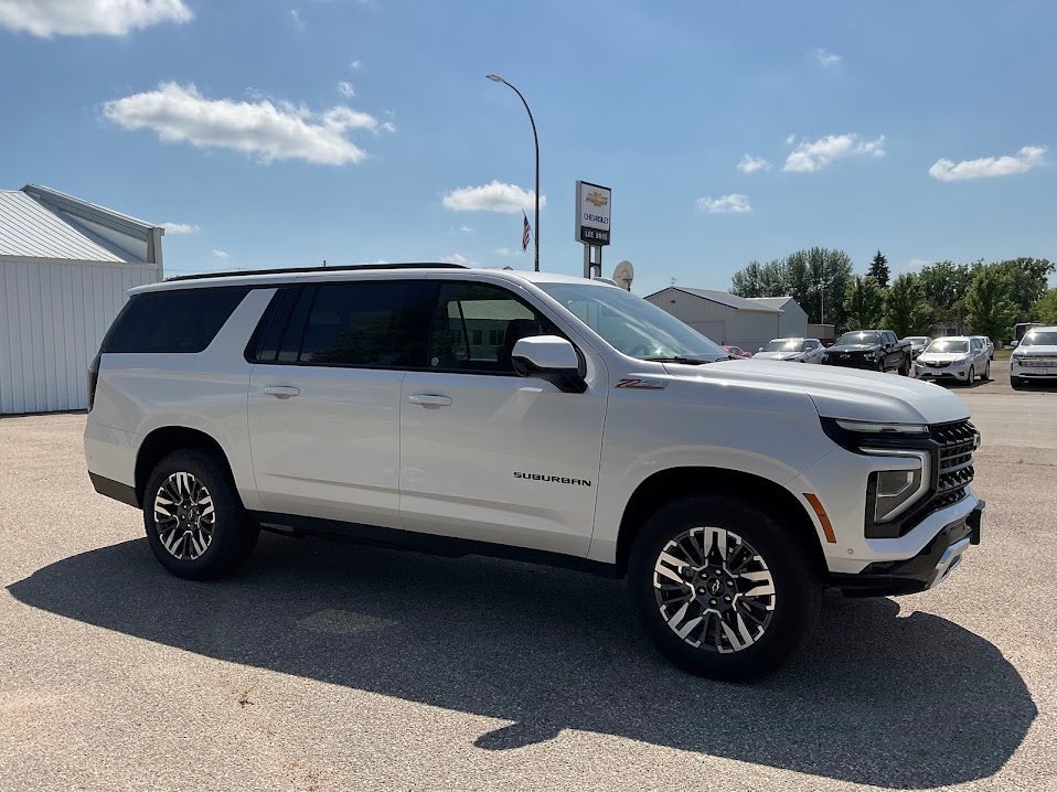 2025 Chevrolet Suburban Z71 in Iridescent Pearl Tricoat — front three-quarter view